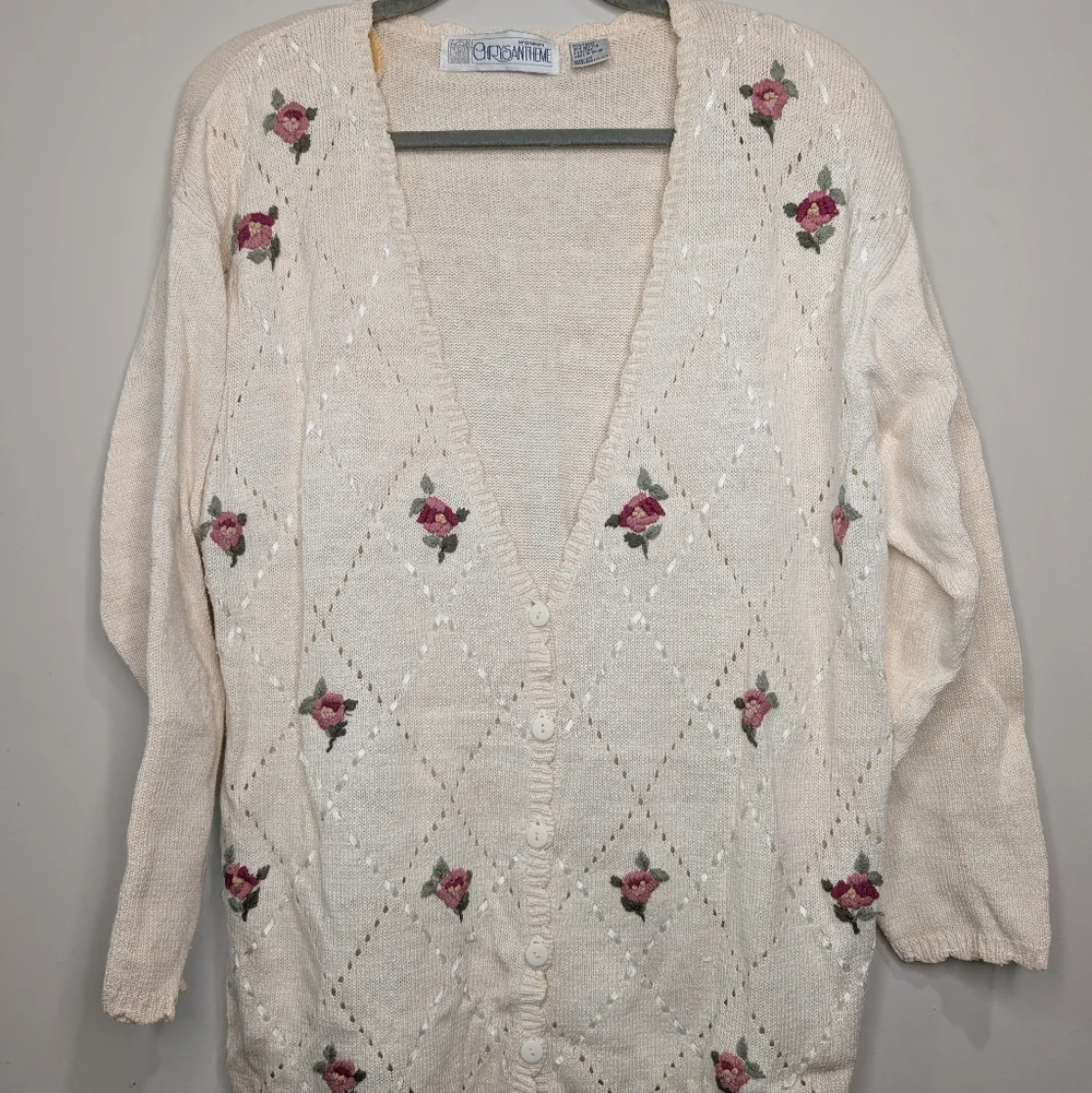 Vintage Cream Embroidered Rose Cardigan Cottagecore Floral Knit Sweater | 1X - Picture 4 of 5